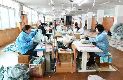 四季訂單不斷檔 拓寬外貿客戶群，實現服裝銷售持續增長